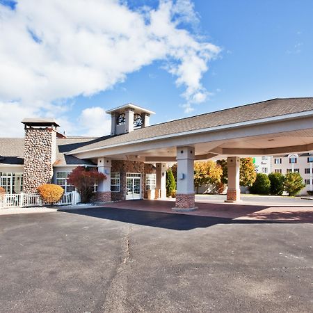 Holiday Inn Express St Ignace-Lake Central By Ihg St. Ignace Exterior foto