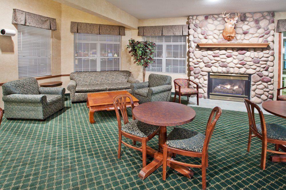 Holiday Inn Express St Ignace-Lake Central By Ihg St. Ignace Exterior foto