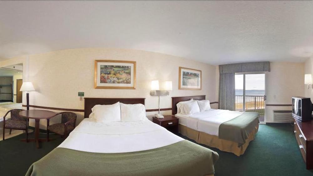 Holiday Inn Express St Ignace-Lake Central By Ihg St. Ignace Exterior foto