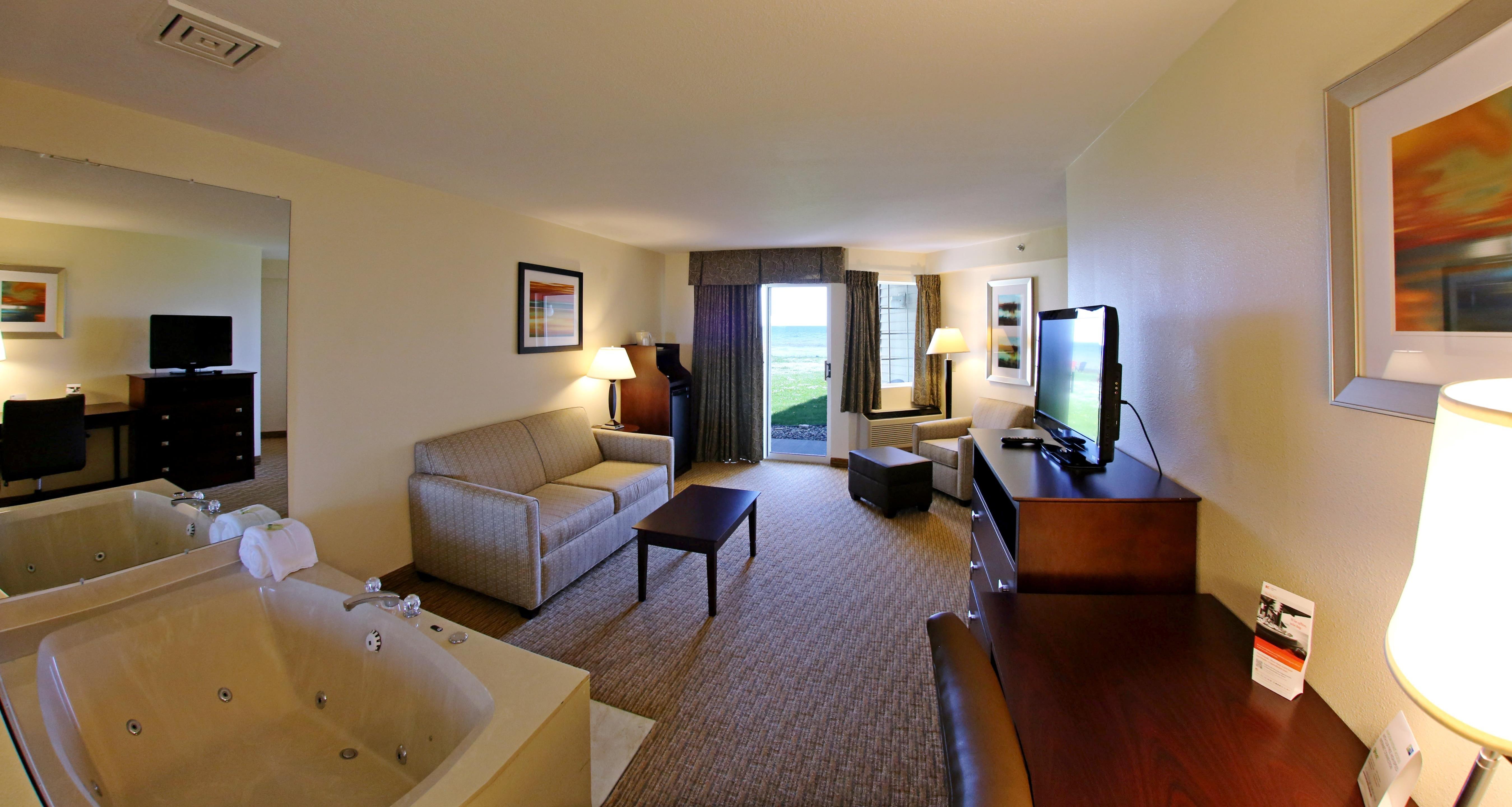 Holiday Inn Express St Ignace-Lake Central By Ihg St. Ignace Exterior foto